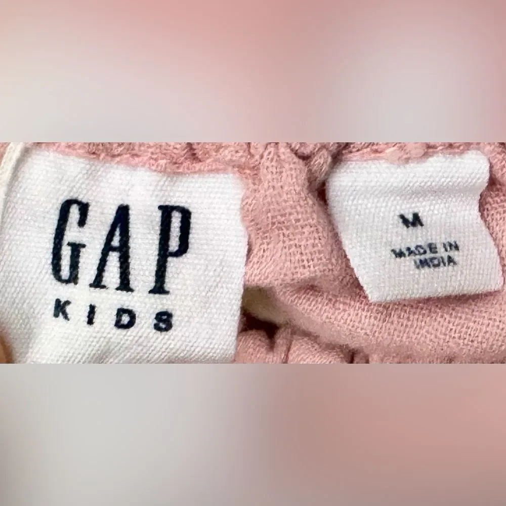 Gap Kids Pink Short Sleeve 100% Cotton Clip Dot Shirt. Youth Medium. 8-9. 8. 9.